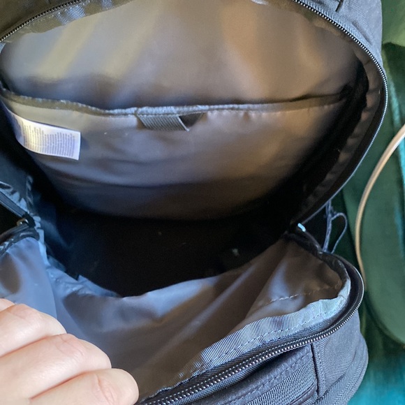 The North Face Jester backpack - Picture 4 of 7